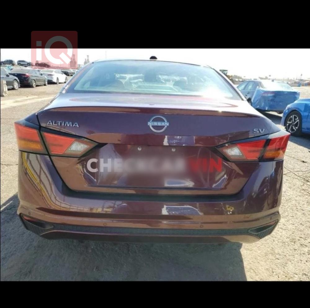 نيسان ألتيما